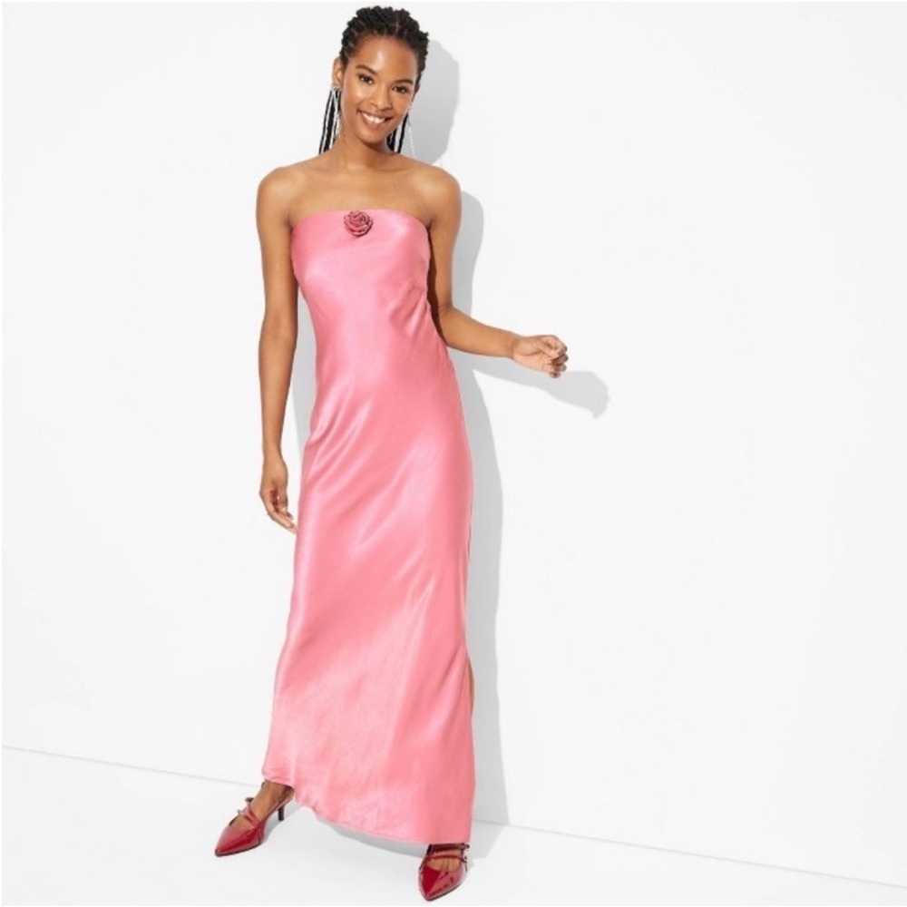 Women's Rosette Tube Maxi
Bodycon Dress - Wild Fable light pink rose new 🆕
